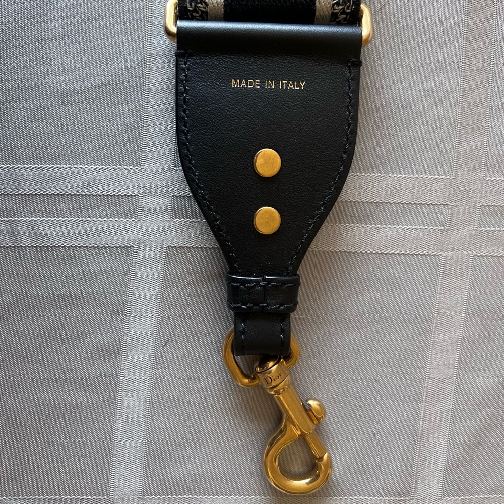 Authentic Dior NWT Shoulder Strap with ring - Picture 4 of 11